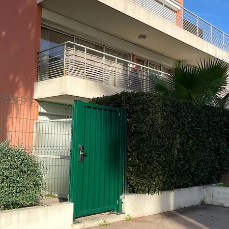 Proche Avec Jardinet Et Parking - Casa Garcia Apartamento